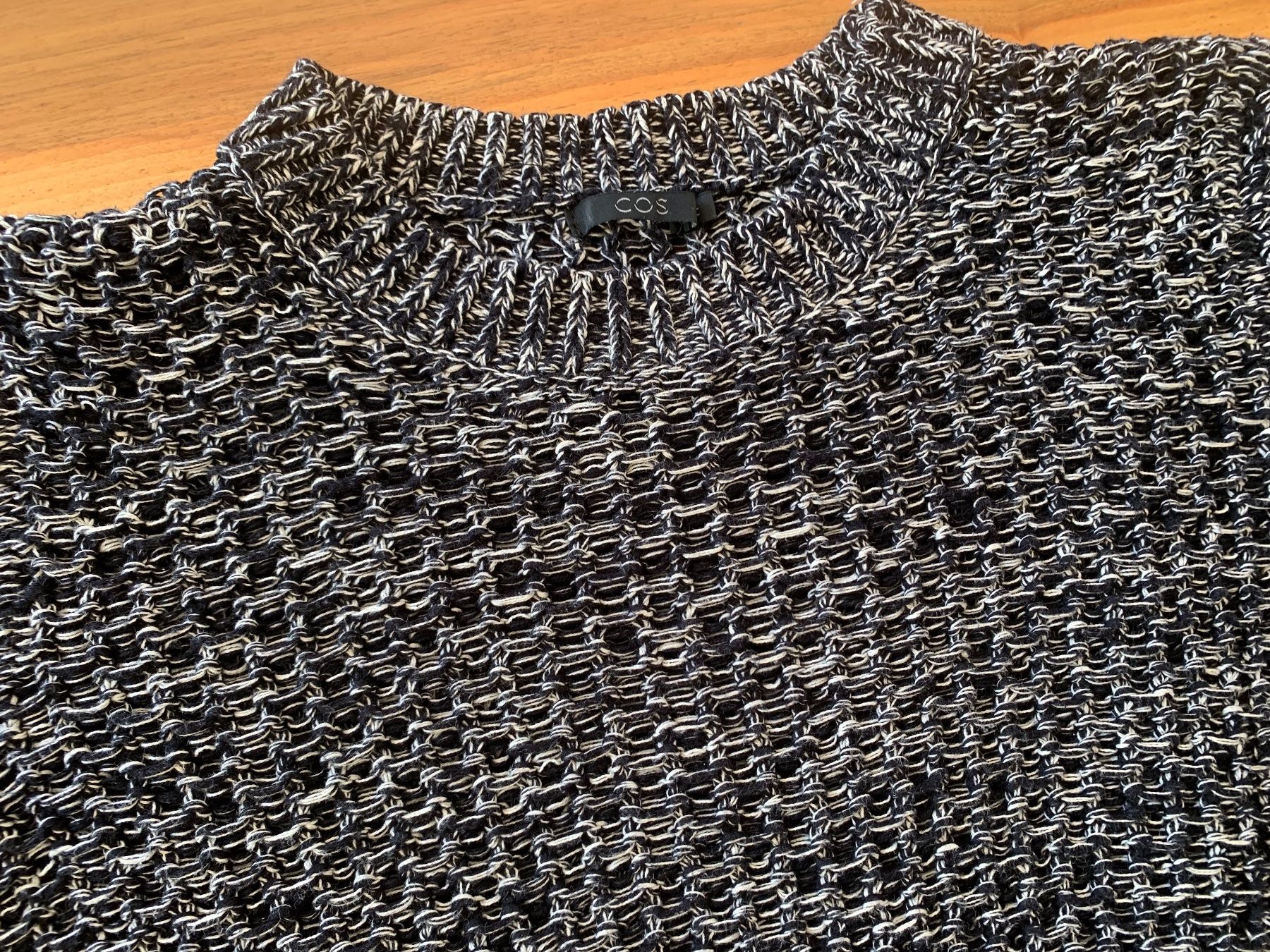 Cos Maglioni & Felpe: Cos schöner Pullover Grösse M – Nuovo (secondo la descrizione) da Meiringen venduto da Stuffandmore 1