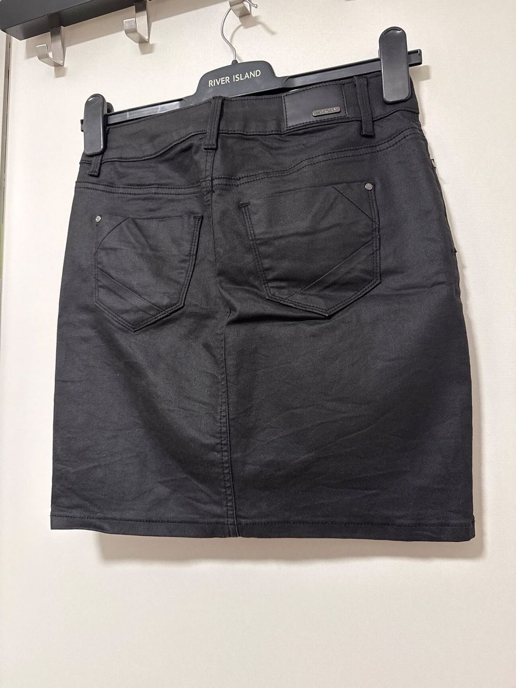 Morgan Gonne: Schwarzer Minirock von Morgan  Gr.34 – Usato da Schönenwerd venduto da d.chiara 2