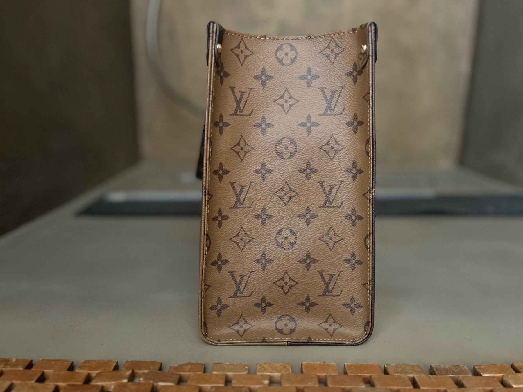 Louis Vuitton Borse da donna: Louis Vuitton OnTheGo MM – Usato da Meiringen venduto da KND01 2