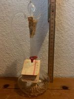 Karaffe, schön, klein und zierlich. Vitrinenzustand
