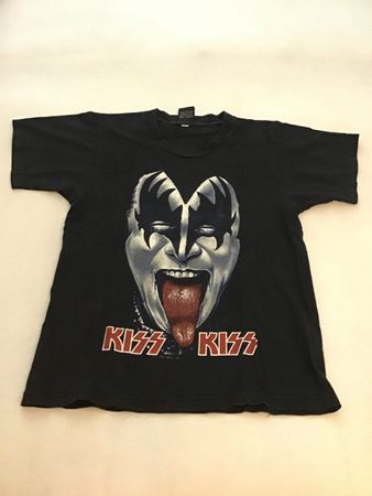 Kiss band shirt