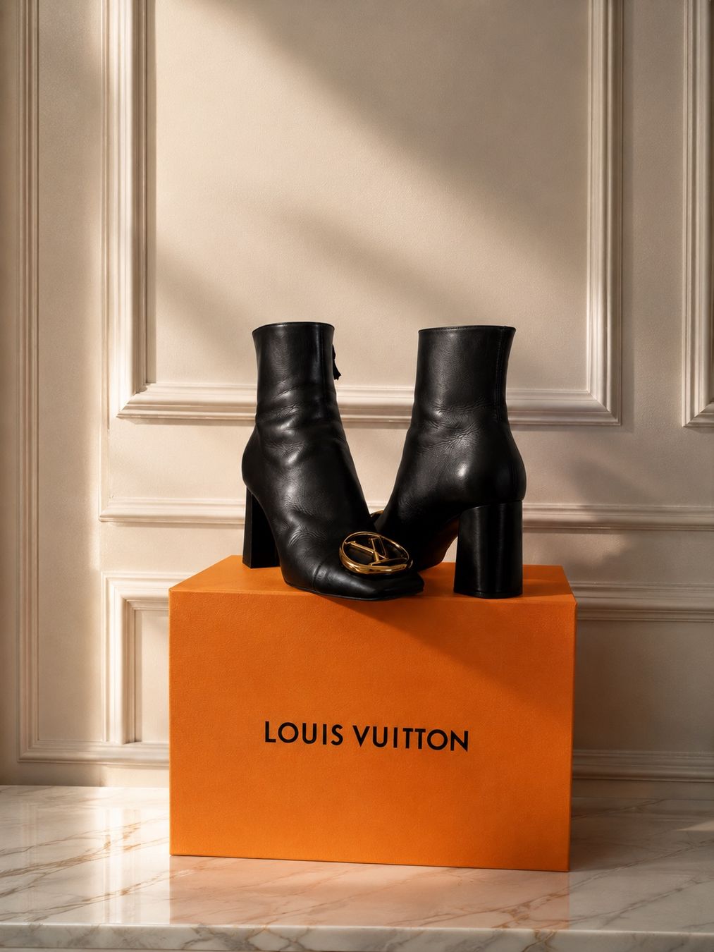 Louis Vuitton Scarpe da donna: Louis Vuitton Leather Ankle Boots – Usato da Corsier-sur-Vevey venduto da Kristina.Nova