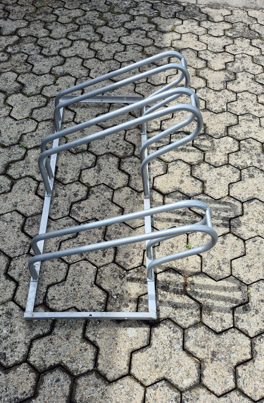Cavalletti per biciclette: Fahrradständer – Usato da Gränichen venduto da Sira020 3