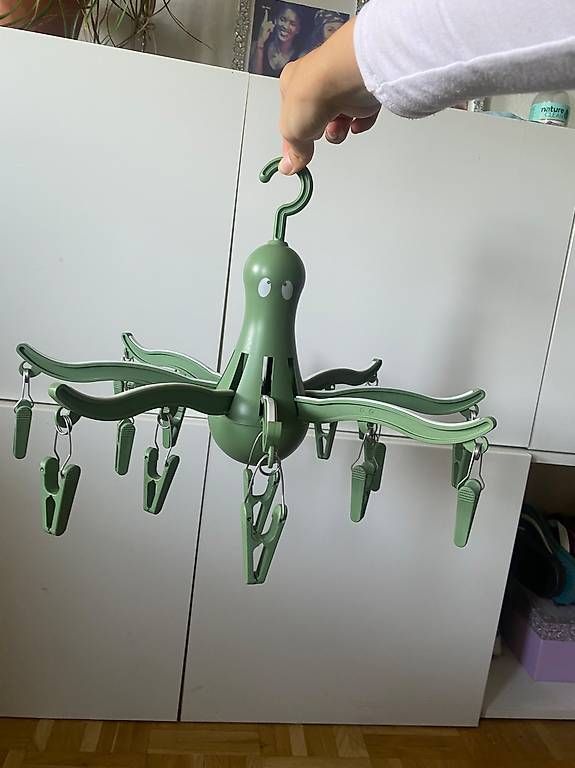 Kleiderbügel: Oktopus-Kleiderbügel – Neu und originalverpackt aus Zürich von iri_cyr9 1