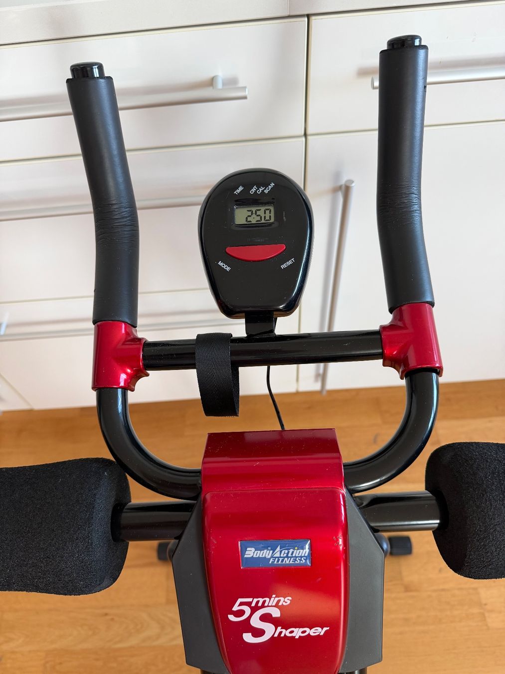 Hometrainer: 5 Minute Shaper - Wie Neu – Usato da Zürich venduto da ellaMar 2