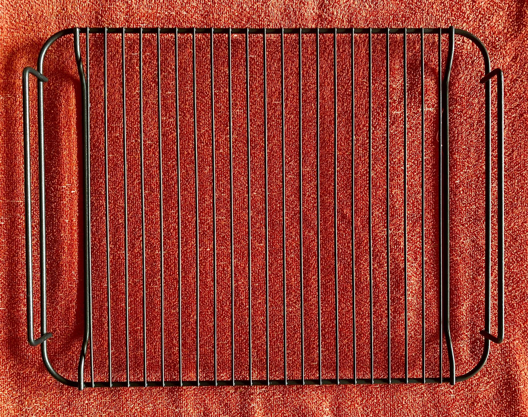Teglie da forno: Ein-Auflagegitter für Backbleche oder Auftisch Antihaftbesch – Nuovo e nell'imballaggio originale da Bremgarten AG venduto da 2N1 2