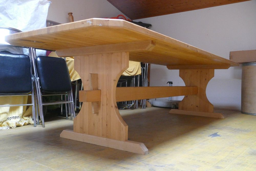 Massiver Holztisch | Kaufen auf Ricardo