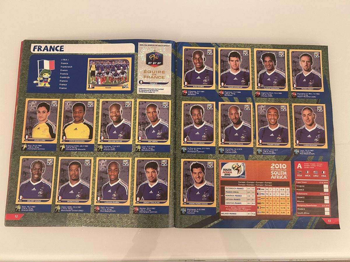 Panini Album: Panini Album wm 2010 komplett – Nuovo (secondo la descrizione) da Binningen venduto da Flagello 3