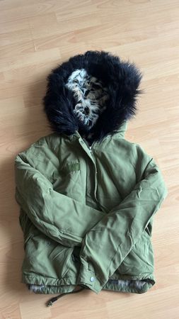 Winterjacke mit Fellkapuze, Khaki, Gr. M - Neuwertig!