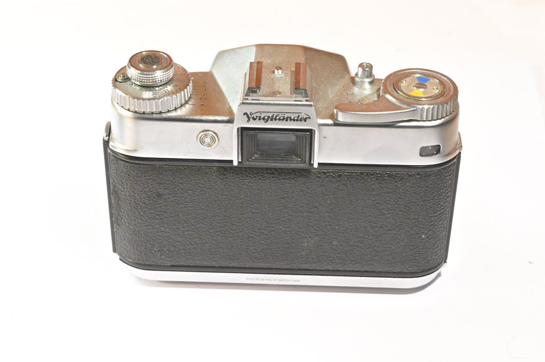 Voigtländer Fotocamera: Voigtländer Bessamatic Kamera mit zwei Objektiven – Difettoso da Erlinsbach venduto da foto_5018 2