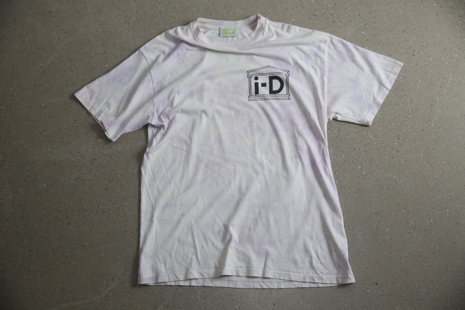 T-shirts: aries t – D'occasion à Zürich par considermichael