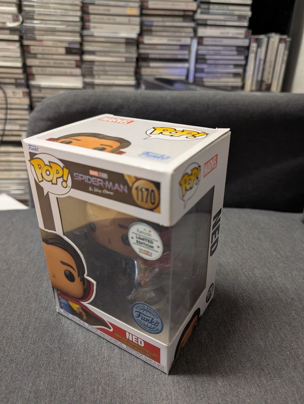Funko Statuette: Funko pop spider man 1170 Ned – Usato da Giubiasco venduto da Ticinerd