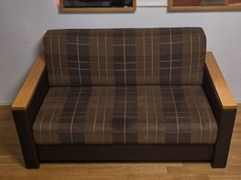 2-Sitzer Sofa zu verschenken  gut erhalten