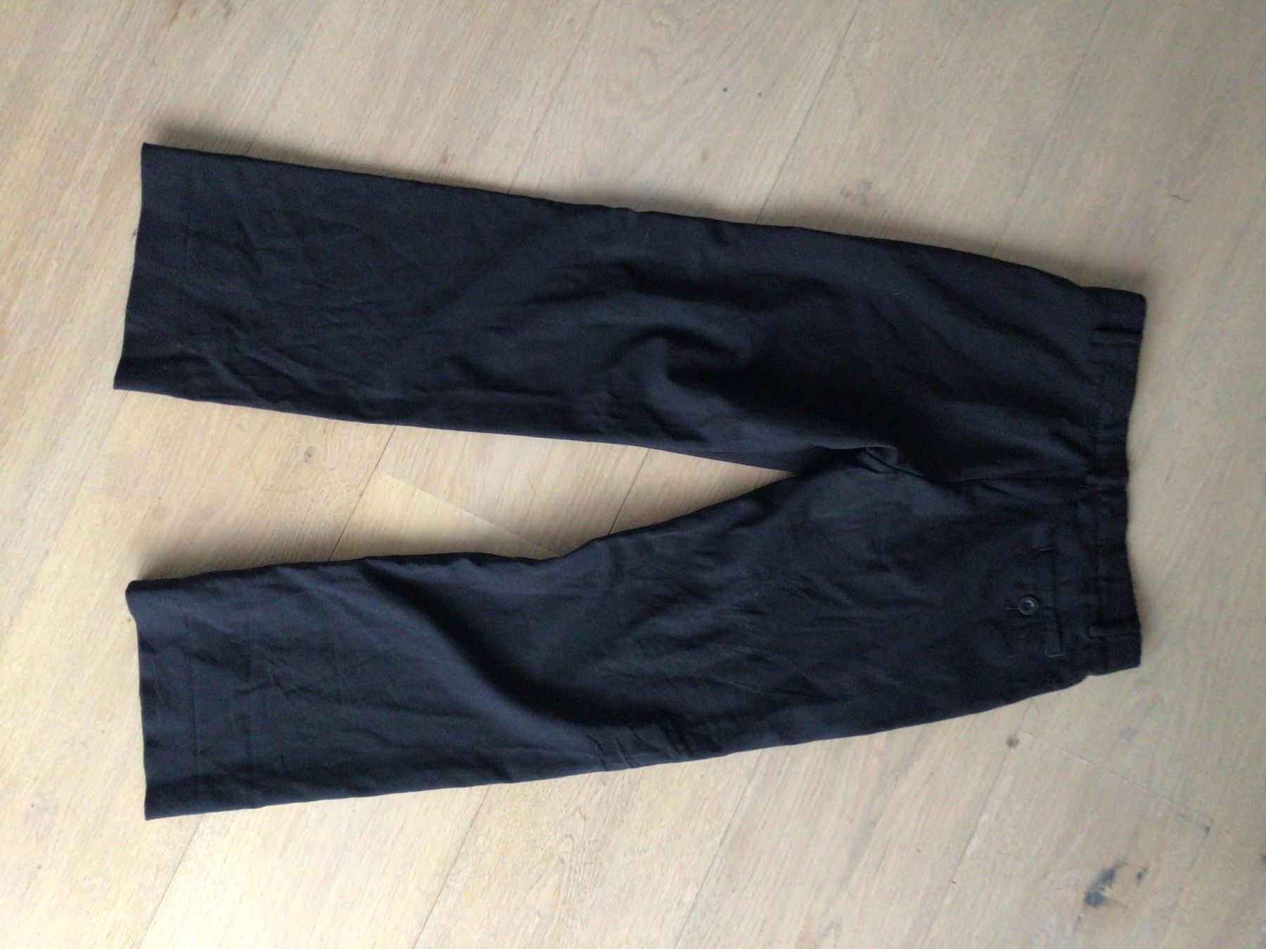 Armani Pantaloni: Designer Armani Gr. 8 – Usato da Rickenbach SZ venduto da Montagmorgen12 3