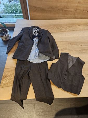 Anzug Kinder Knaben 5-teilig Grösse 128 grau dunkelblau