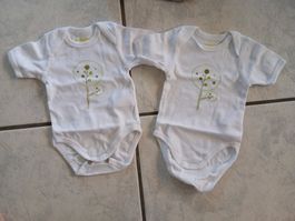 2x kurzarm Bodies Zwillinge Gr. 56