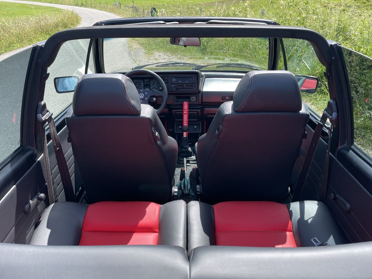 Automobili: VW Golf 1 Cabriolet 1.8 – Usato da Einsiedeln venduto da pioneertv 6