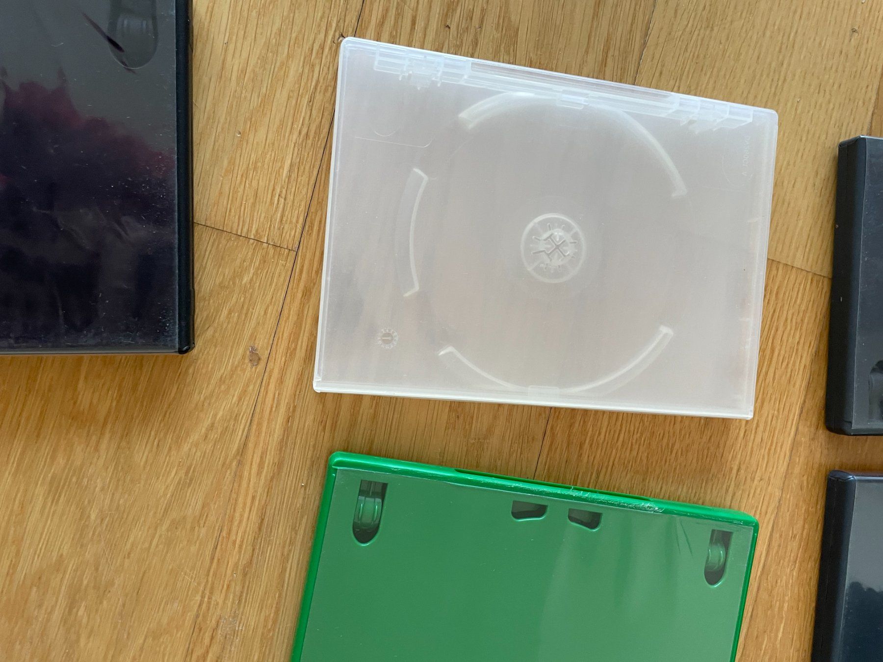 Tous les DVDs: 10 boites / jaquettes de DVD vides – D'occasion à Petit Lancy par gil_hr6v 4