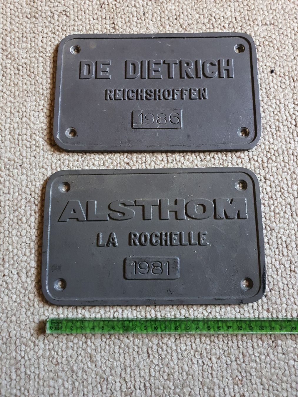 Ecriteaux: Plaque de construction TGV – D'occasion à Lavey-Village par Lofoten93