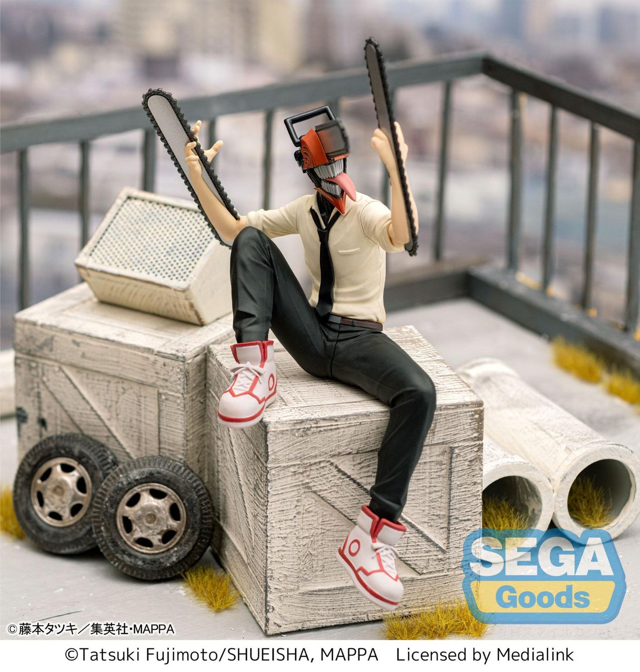 Statuette: Chainsaw Man statuette PVC PM Perching Chainsaw Man 14 cm – Nuovo e nell'imballaggio originale da St-Imier venduto da ATTAKSHOP 1