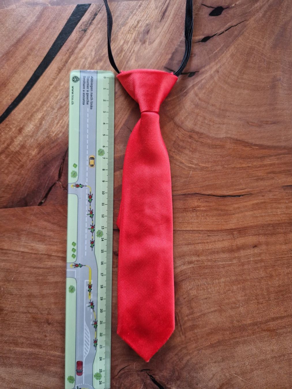 Altro abbigliamento per bambino: Kinderkrawatte / Krawatte rot 23 cm – Nuovo (secondo la descrizione) da Giswil venduto da monimaus08 1