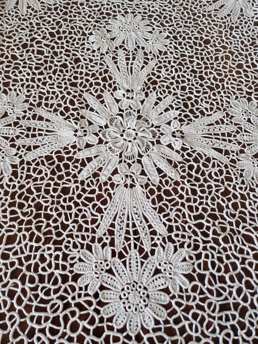 Altra biancheria da tavola: Rumänische Spitze Tischdecke Dm. 90cm – Nuovo (secondo la descrizione) da Bern venduto da Antikbatik 5