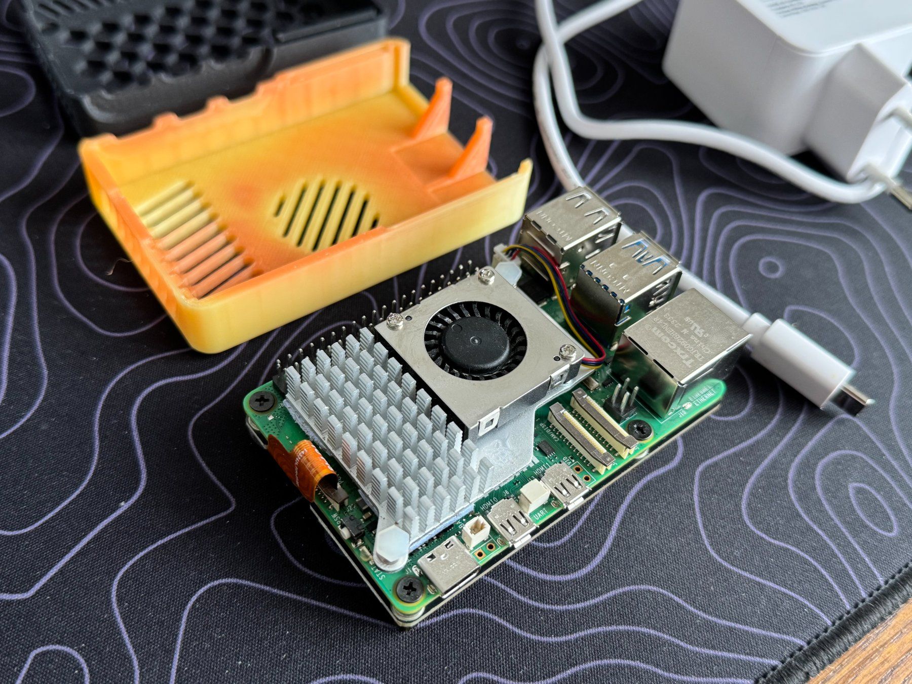 Raspberry Pi PC: Raspberry Pi 5 8GB NVMe HaT, Kühler, Netzteil – Usato da Oberägeri venduto da Dzikus 1