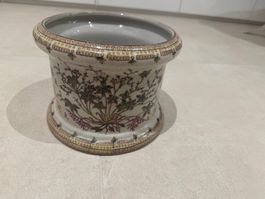 Handbemalter Porzellan Blumentopf /Vase von die Marke G & C