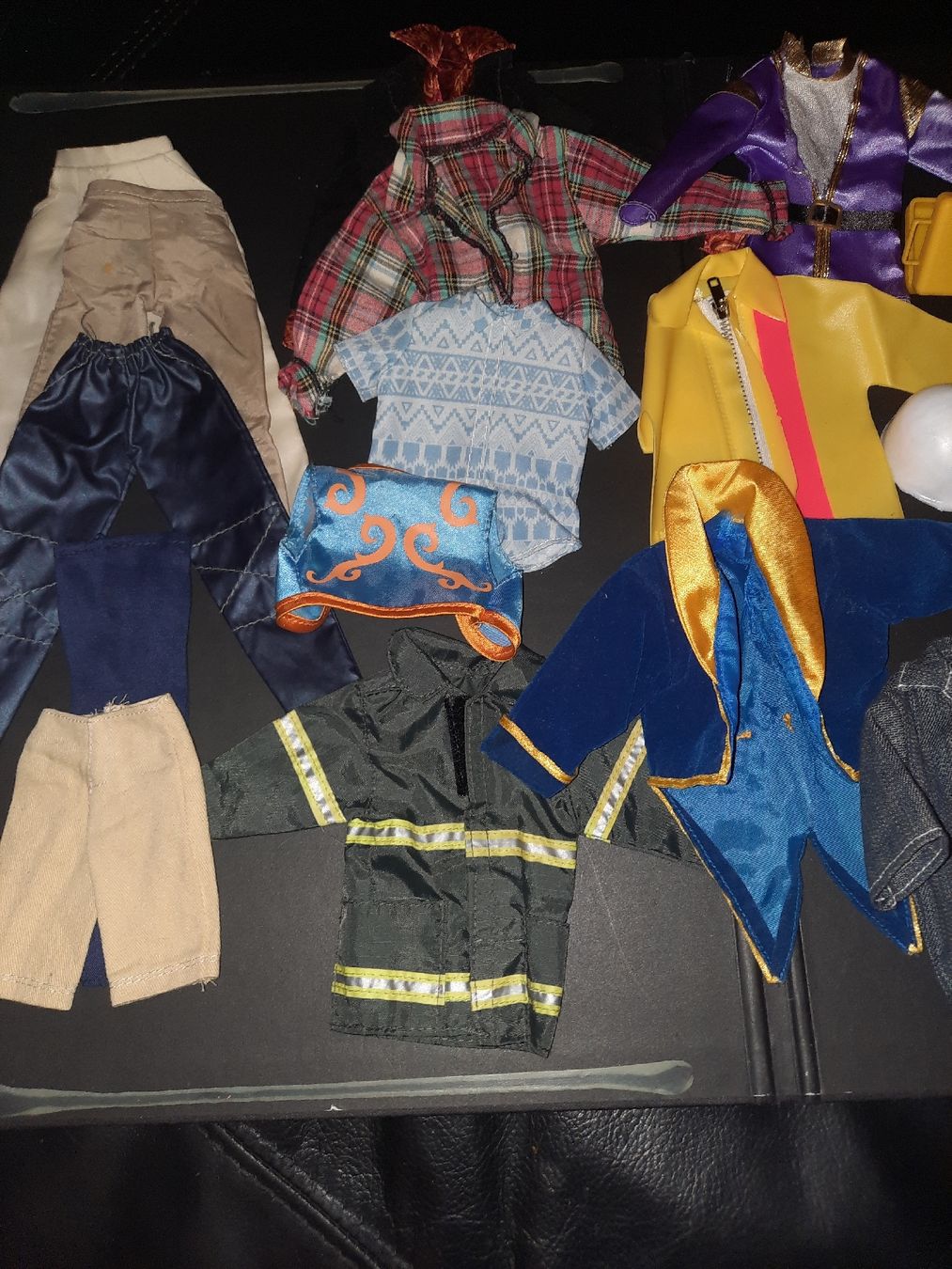 Disney Bambole: principe Eric e accessori vari 25 pezzi – Usato da Biasca venduto da Old_6blh 3