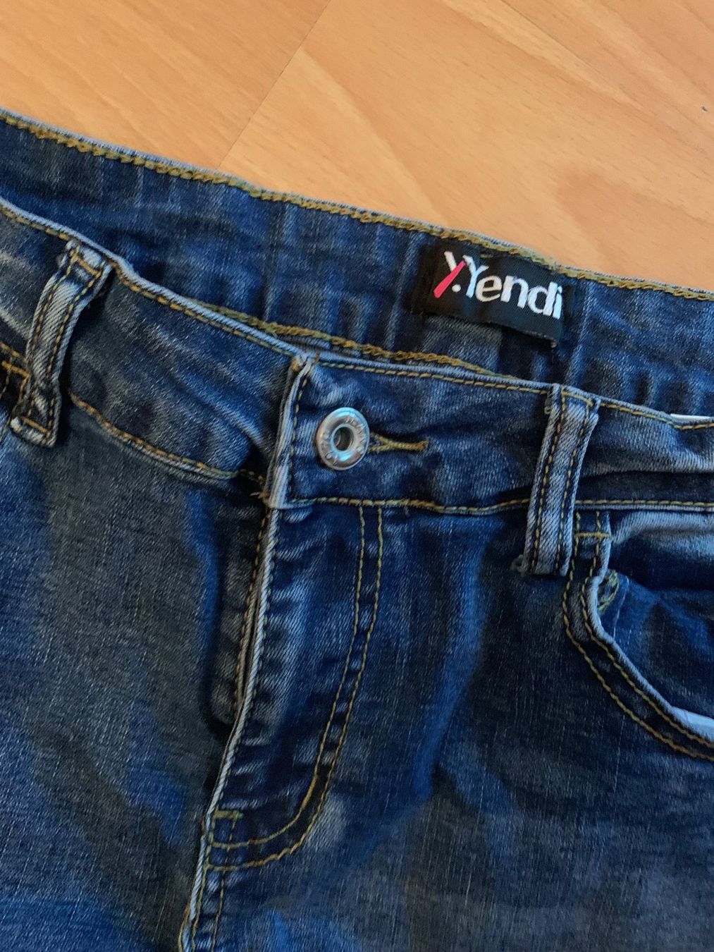 Jeans: Joli jeans Yendi t. 40 – Usato da MEYRIN venduto da Gwendo10 2