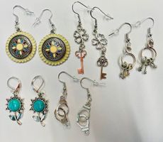5 Ohrringe Paare in Silber . Orginelles Set Neu