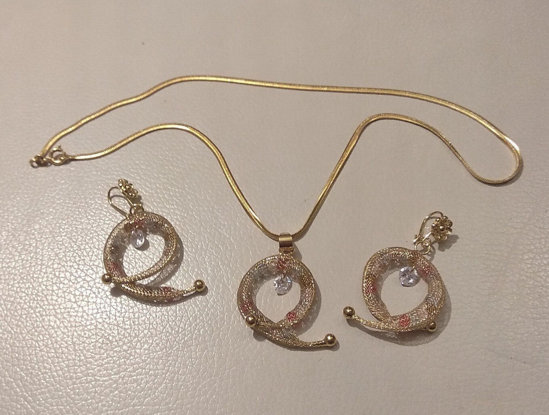 Sonstiger Schmuck: Traumhaftes Set mit Geschenksäckli – Neu und originalverpackt aus Münchenbuchsee von Daniel0133 3