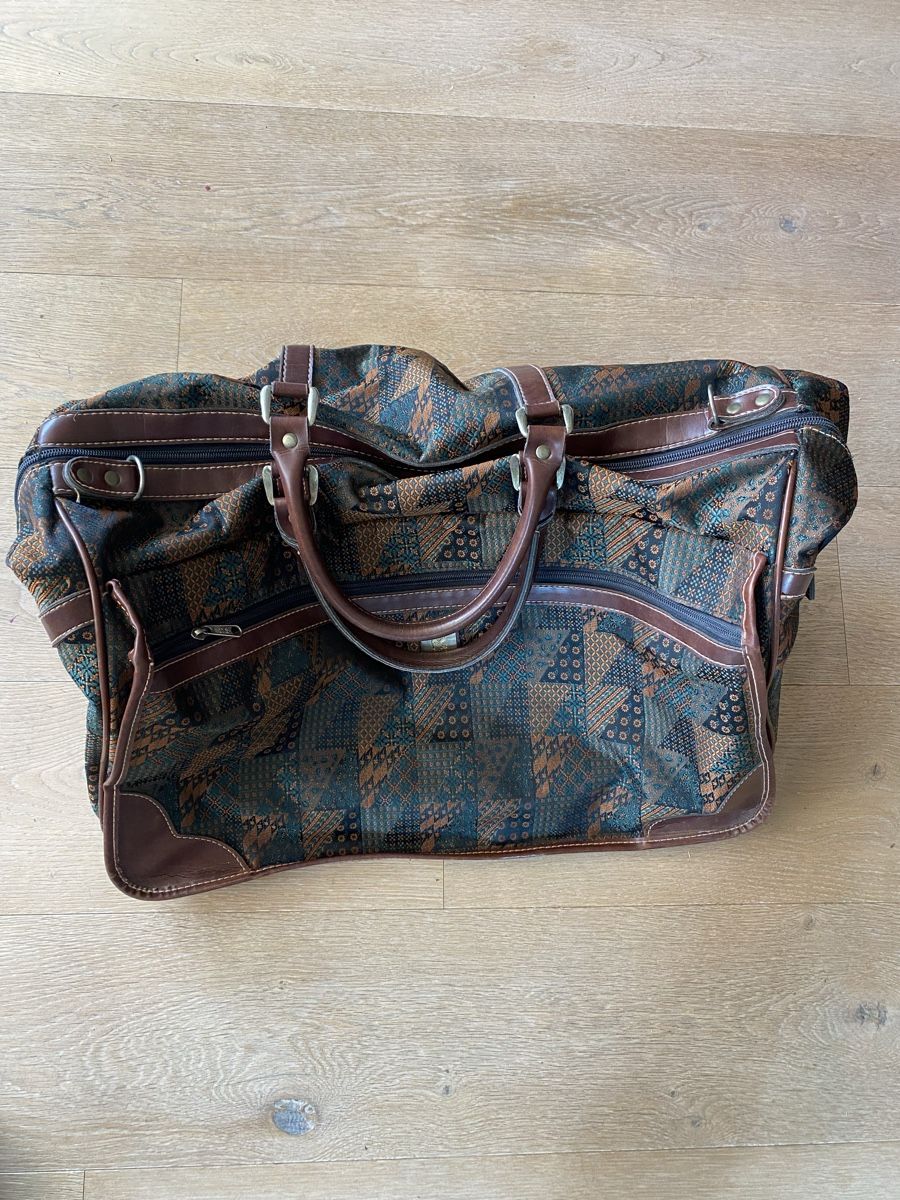 Taschen: Reisetasche CBS gemustert, guter Zustand – Gebraucht aus Embrach von bea_8424 7