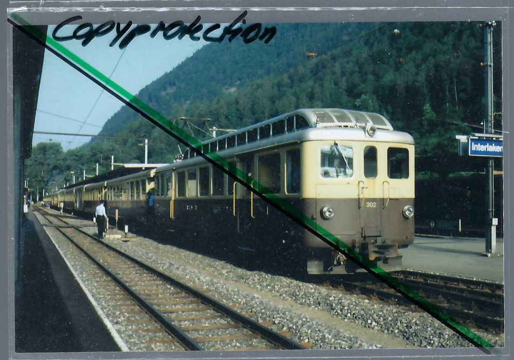 Interlaken Ost. Bahnhof. Zug Berner Oberland Bahn. Foto! (Gebraucht) in ...