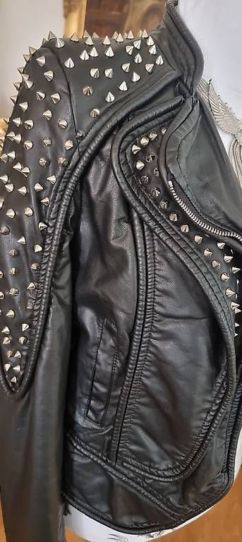 Jacken: Damen Kunstleder Jacke mit Nieten – Gebraucht aus Kaufdorf von Nati-Nati 6
