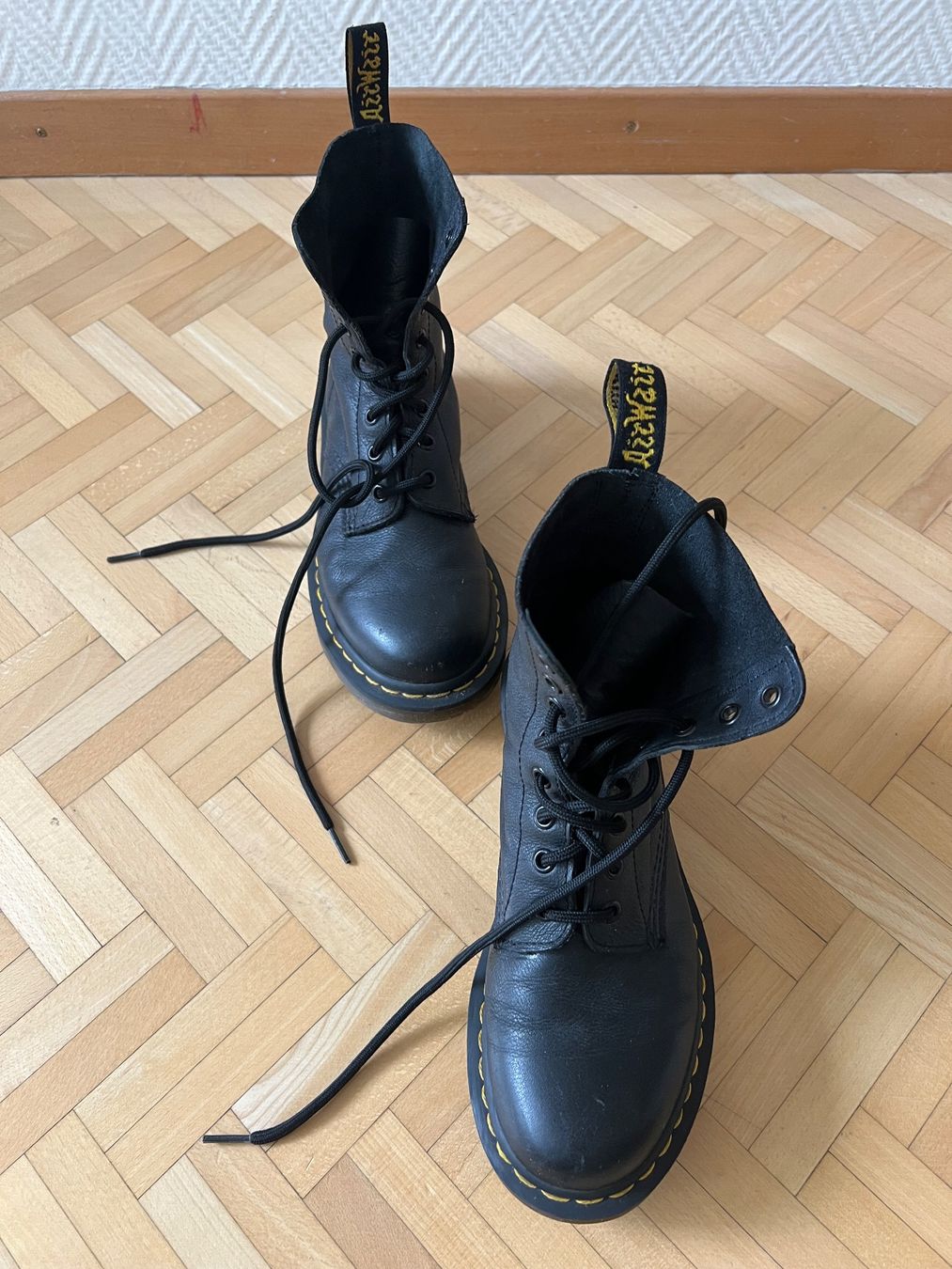 Dr. Martens Scarpe da donna: Dr Martens boots en cuir – Usato da Fribourg venduto da Monalisa_13