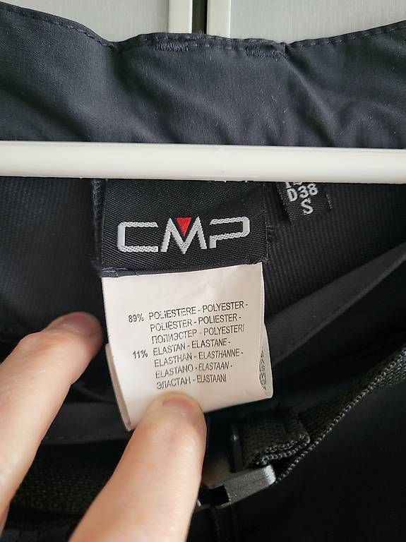 Pantaloni: Wanderhose, Hosenbeine abnehmbar – Usato da Effretikon venduto da Zebra37 2
