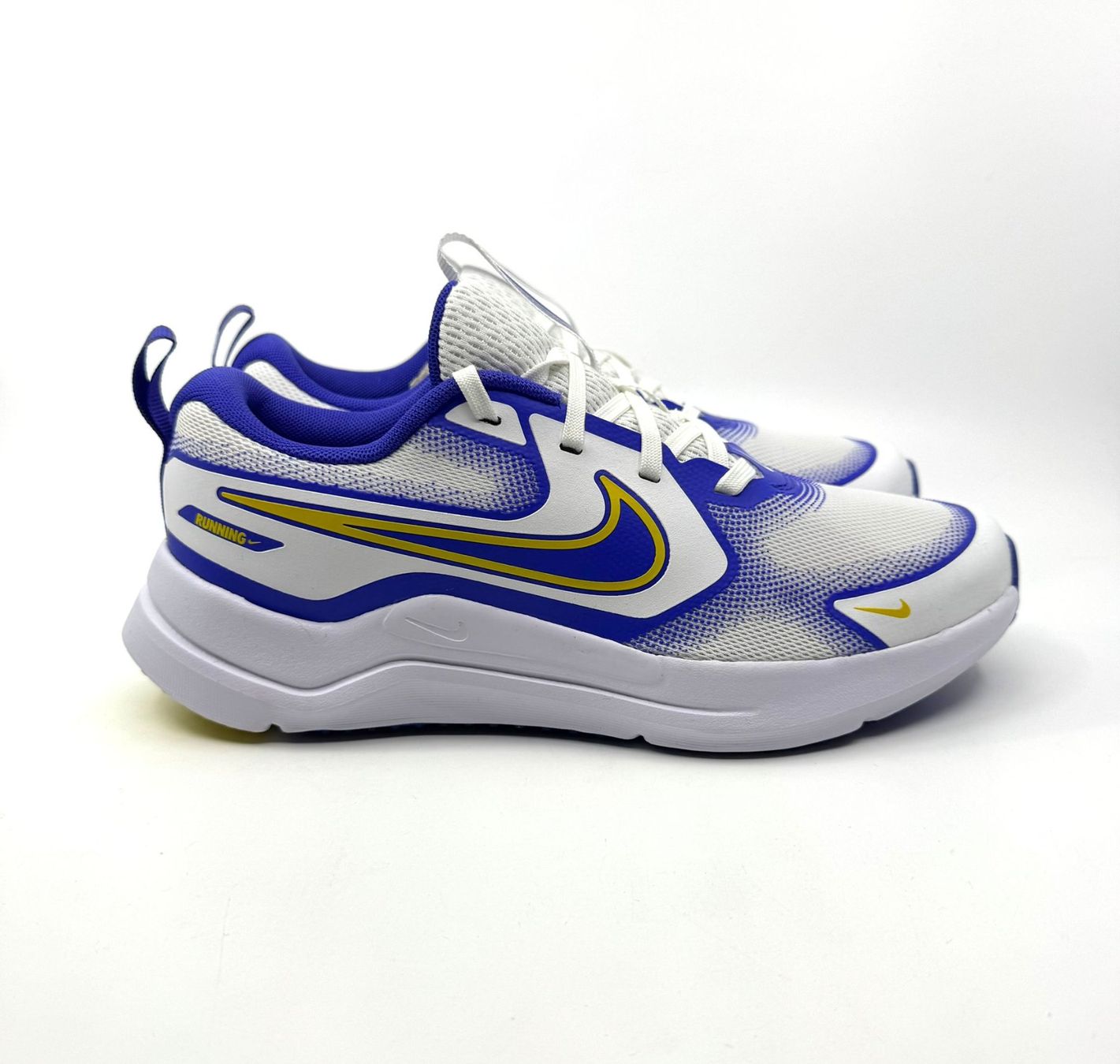 Nike Herrenschuhe: Nike Cosmic Runner (Grösse 38) NEU – Neu und originalverpackt aus Herisau von Seyashop1 1