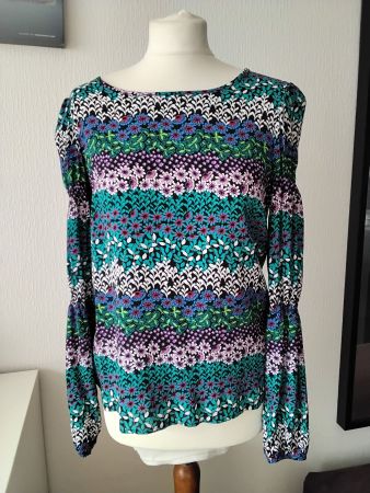 Blouse fleurie colorée, manches longues bouffantes C&A