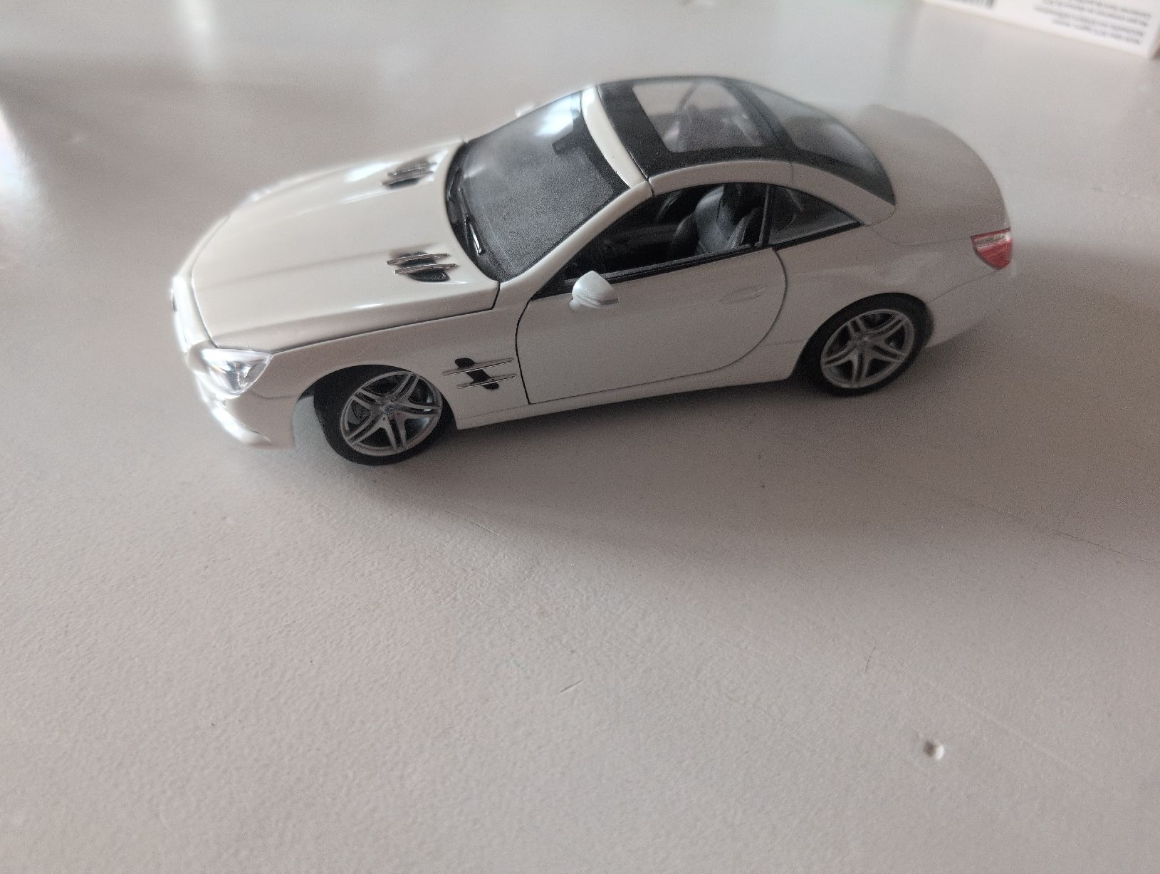Welly Modellini d'auto: 1/24 SL500 von Welly – Usato da Sulzbach venduto da MercedesV8 2