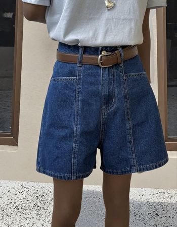 Jeans Shorts blau ohne Gürtel neu Grösse M