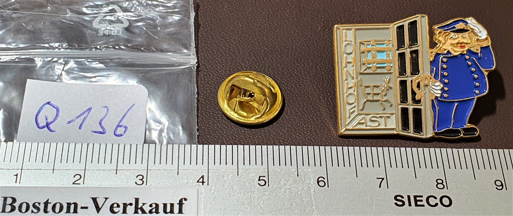 Placchette & Badge: Q136 - Pin Gefängnis Lohnhof AST Basel – Usato da Reinach BL venduto da Boston-Verkauf 1