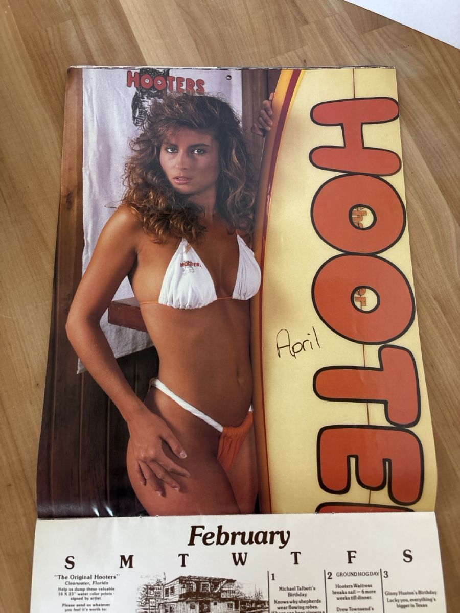 Kalender: Hooters Kalender von 1990 – Gebraucht aus Rümlang von euqinom16 4