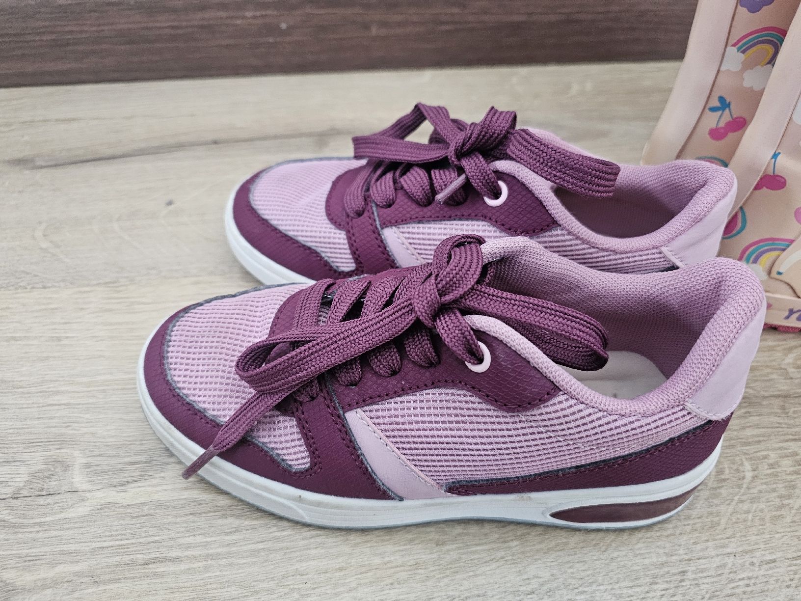 Chaussures filles: Mädchen Schuhe, Grösse 30 – D'occasion à Grosshöchstetten par Qenko 2