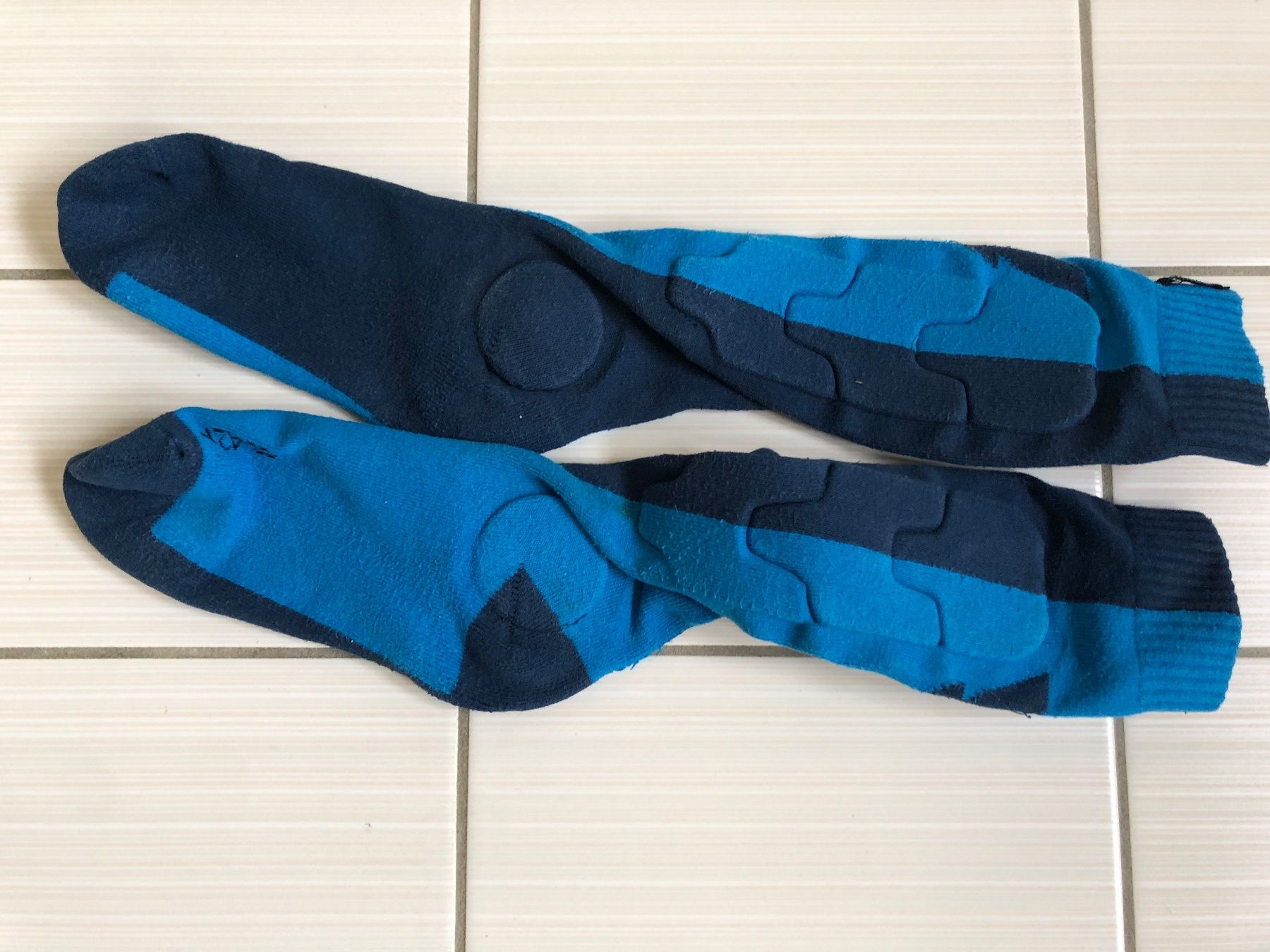 Socken für Kinder: Bike Protektor Socken Gr. 39-42 – Gebraucht aus Arth von Vrecam51