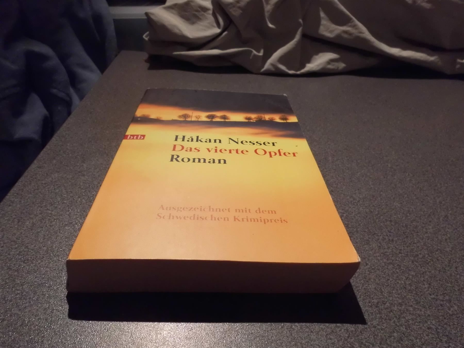 Libri: Das vierte Opfer, Hakan Nesser, Roman – Usato da Zürich venduto da abraxas1291