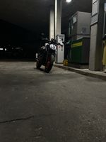 KTM Duke 390 2022 mit Quickshifter und Leovince
