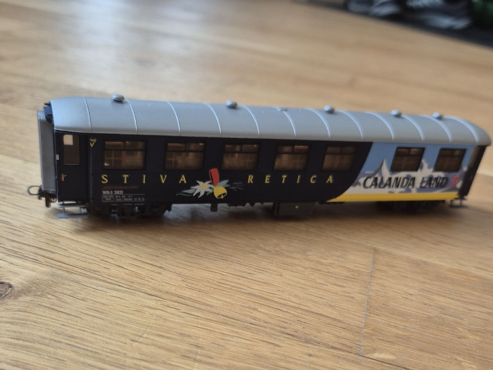 Bemo Modelleisenbahnen: BEMO RhB H0m Stiva Retica Modellbahnwagen – Gebraucht aus Chur von engdan