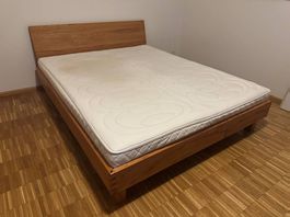 Hüsler Nest Bett aus Massivem Kirschholz