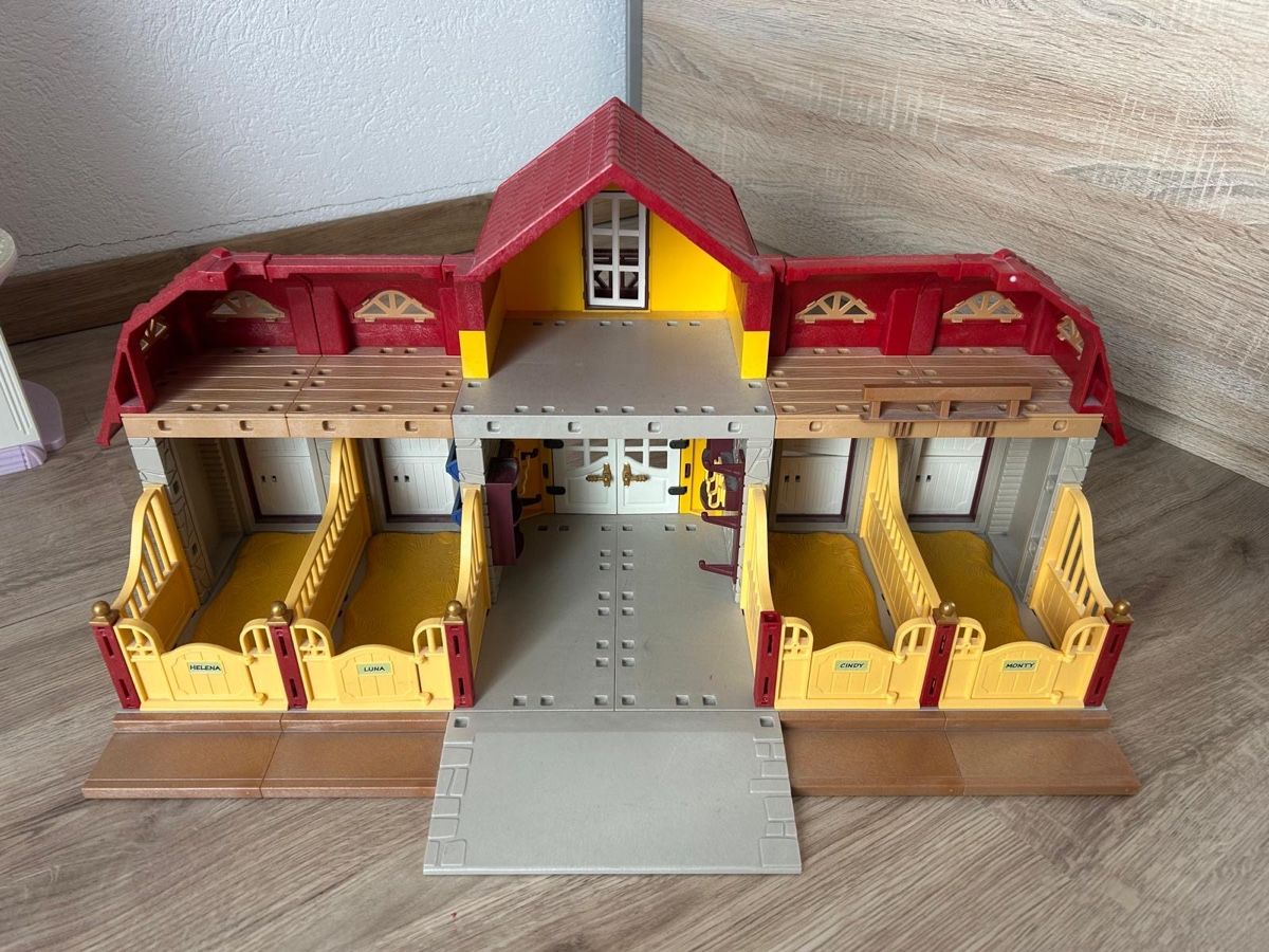 Playmobil Giocattoli: Grosser Reiterhof Playmobil – Usato da Othmarsingen venduto da milanac1 1